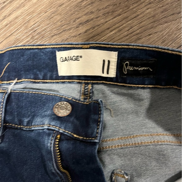 Dark blue Garage Jean short shorts - Picture 2 of 4